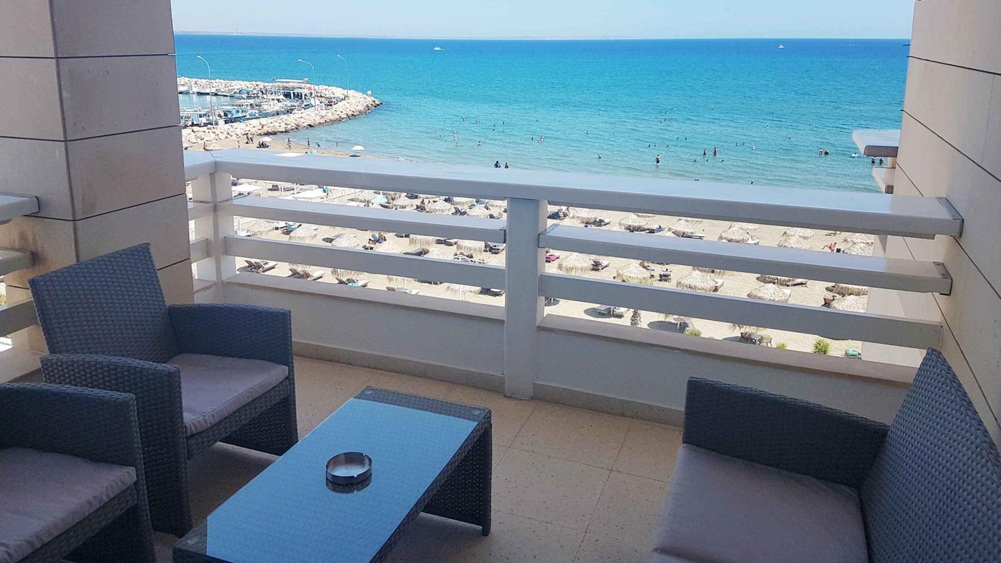 Lazuli Beachfront Sea View Ap144 Ларнака Экстерьер фото